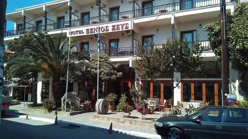 Xenios Zeus - Image 1