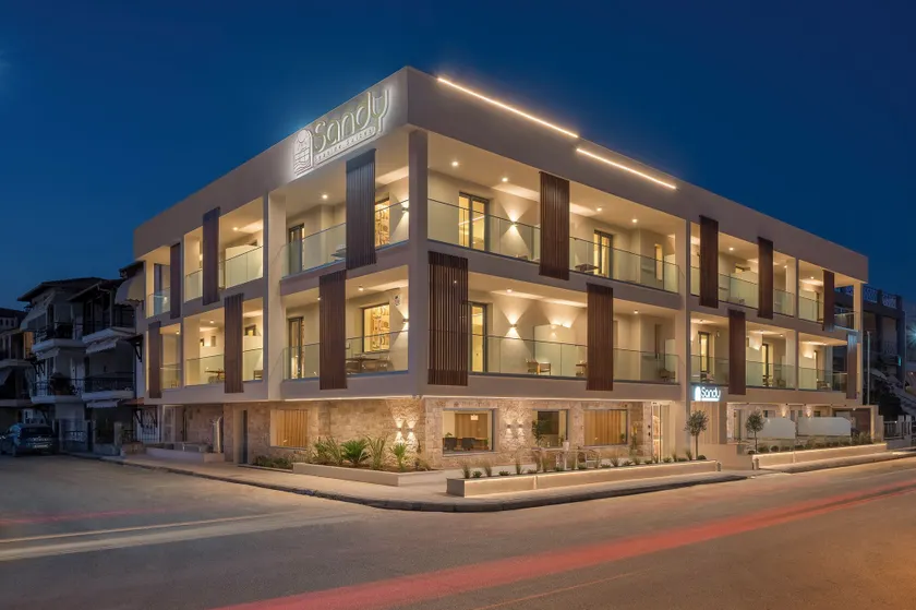 Sandy Seaside Suites - Image 1