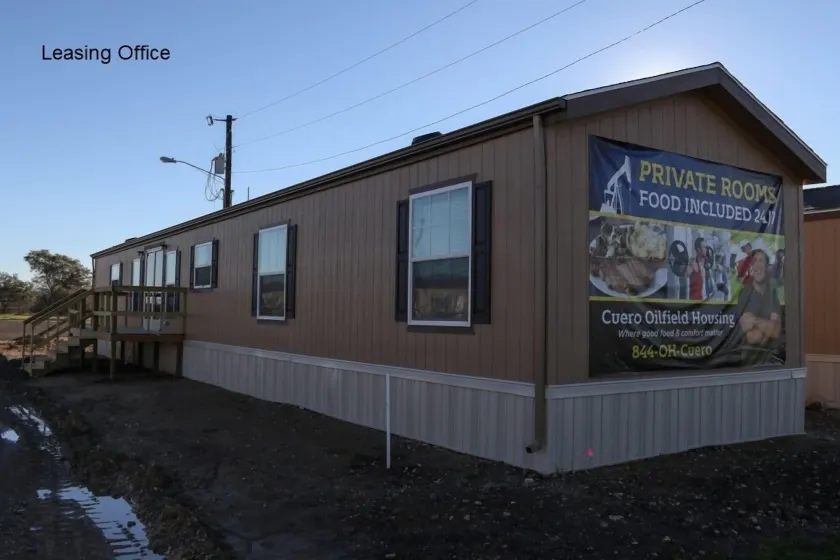 Cuero Oilfield Housing - Image 1