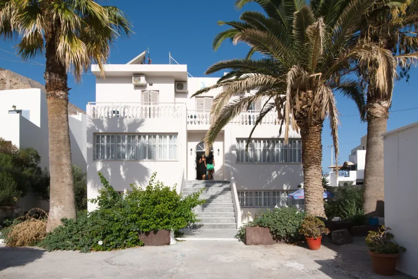 Kamari Blue Boutique Hotel - Image 1