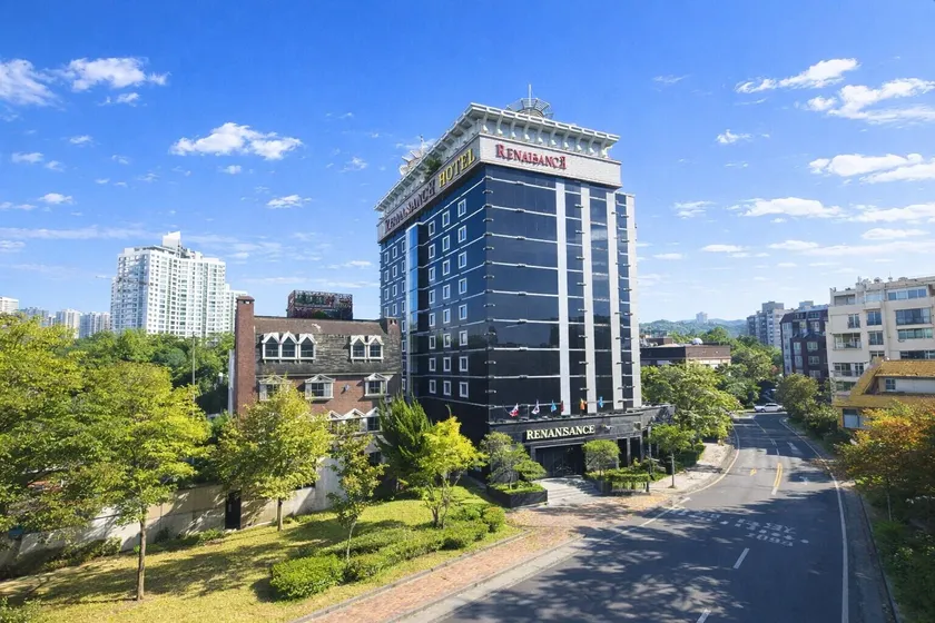 Renaissance Hotel Pohang - Image 1