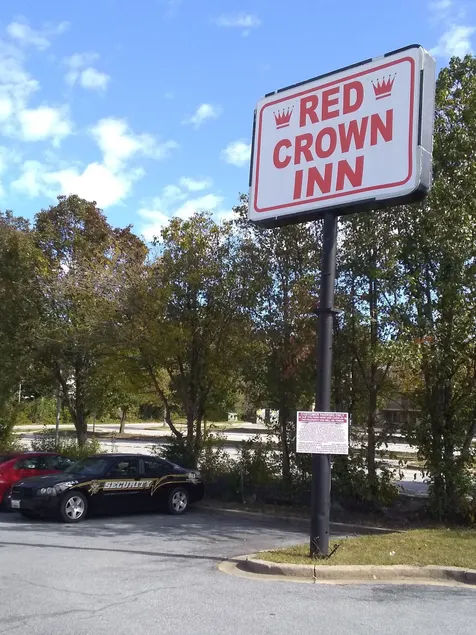 Red Crown Inn - Image 1