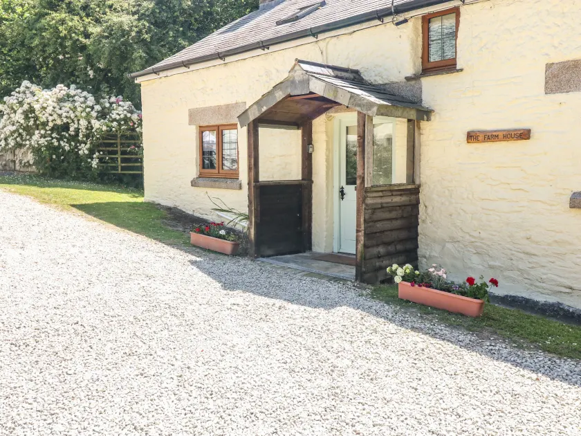 Lower West Curry Farmhouse - Image 1