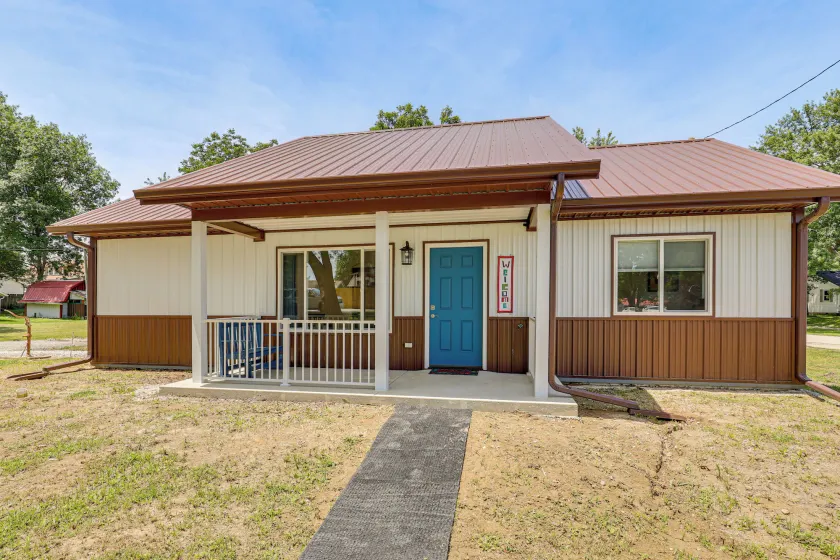 Hamilton Charm Place, 4 Bdrm, 2 Bath, Step-free - Image 1