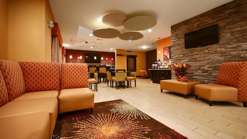 Best Western Plus Whitewater Inn - Image 1