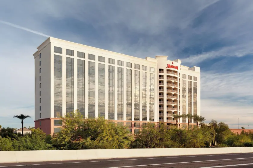 Marriott Phoenix Airport - Image 1