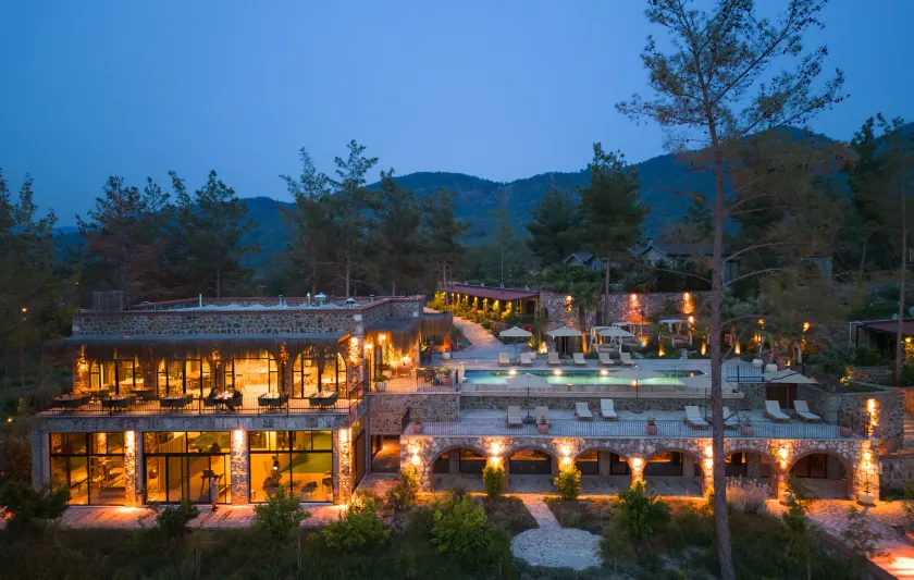 Izz Getaway – Adults Only - Image 1