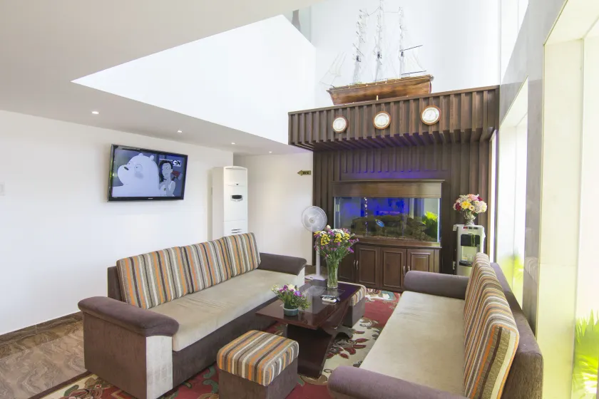 Ngoc Linh Luxury Hotel - Coin salon dans le hall