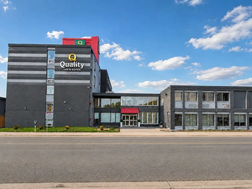 Quality Inn & Suites Thunder Bay Downtown - Image 1
