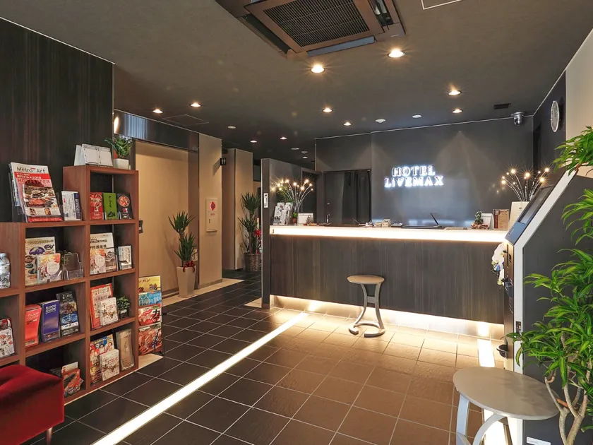 HOTEL LiVEMAX Shinsaibashi East - Image 1