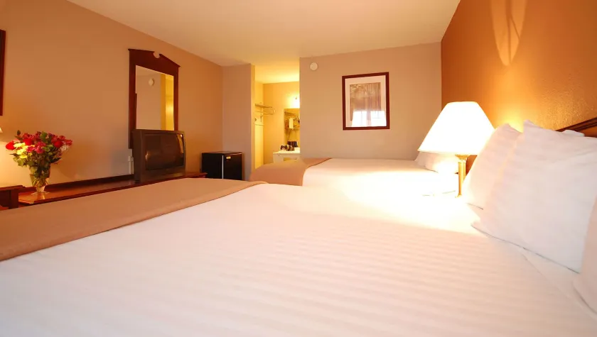 Magnuson Hotel Red Baron - Image 1