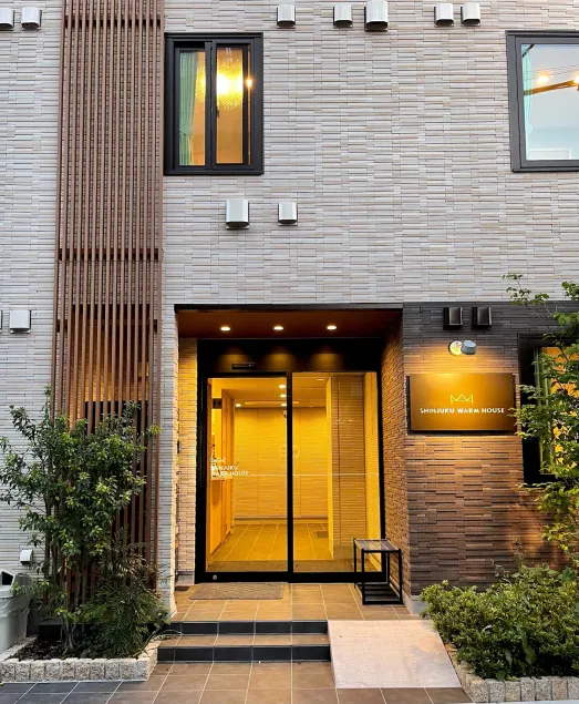SHINJUKU WARM HOUSE - Image 1