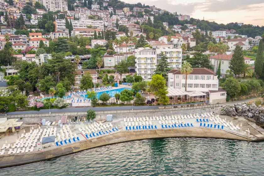 Hunguest Hotel Sun Resort - Image 1