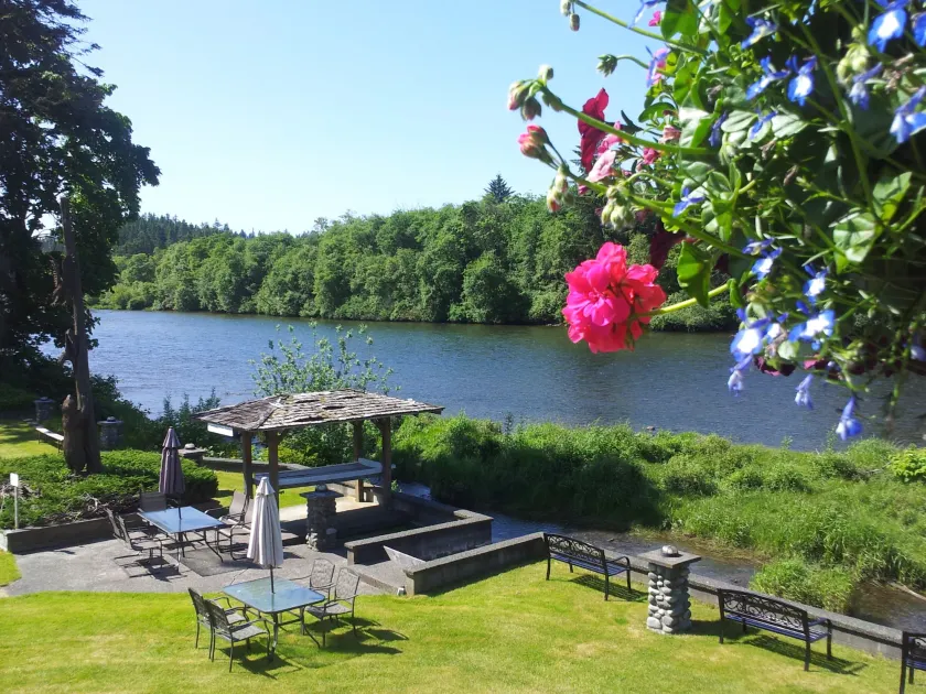 Campbell River Lodge - Image 1