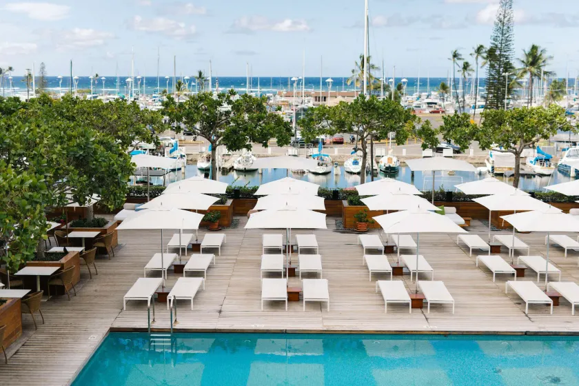 Hilton Vacation Club The Modern Honolulu - Image 1