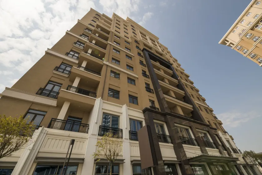 Ist flats Serviced Apartments - EMAAR SQ - Image 1