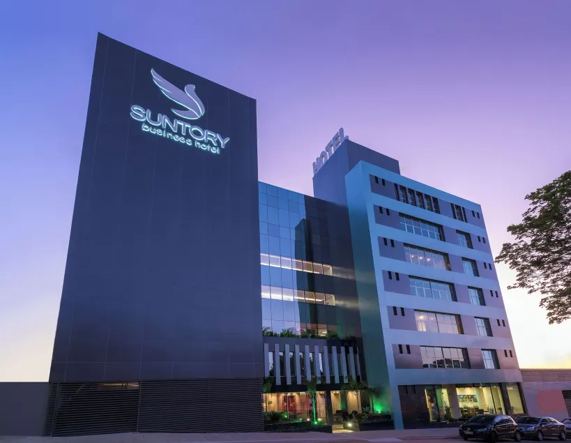 Suntory Hotel - Image 1