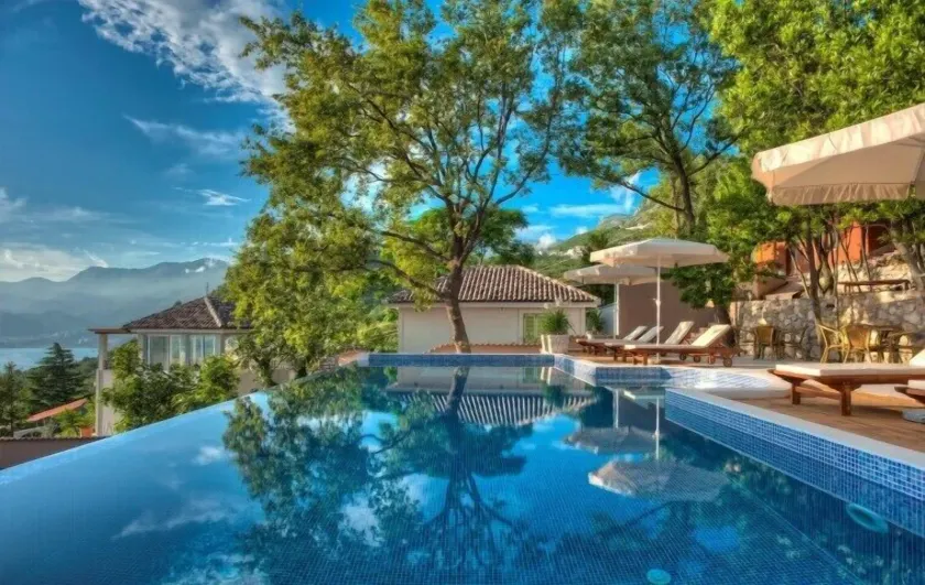 Harmonia Bungalows & Pool - Image 1