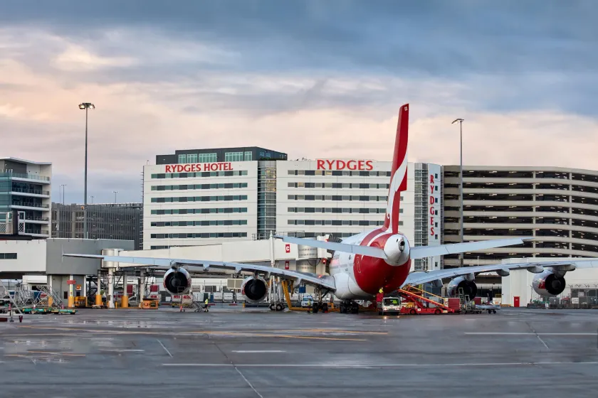 Rydges Sydney Airport Hotel - Image 1