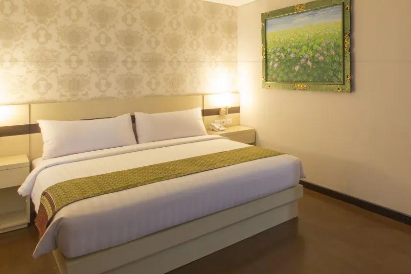 Grand Puri Saron Hotel Yogyakarta - Image 1
