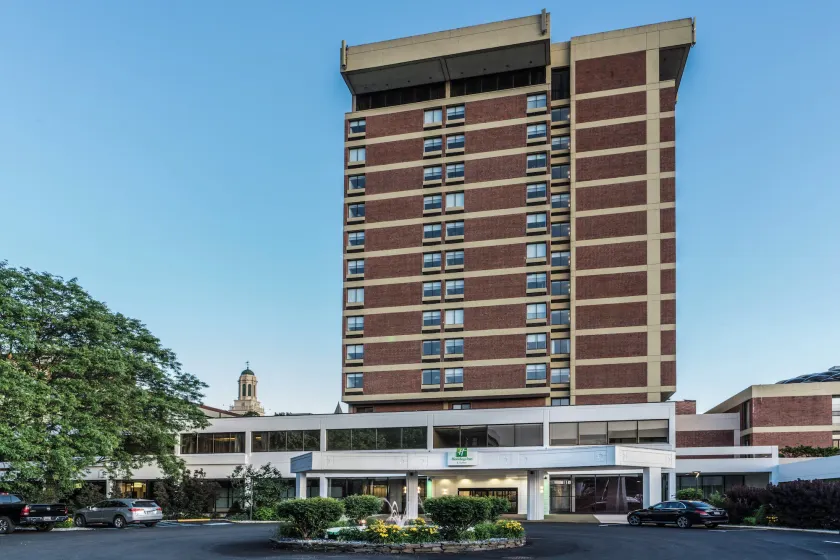 Holiday Inn & Suites Pittsfield-Berkshires by IHG - Image 1