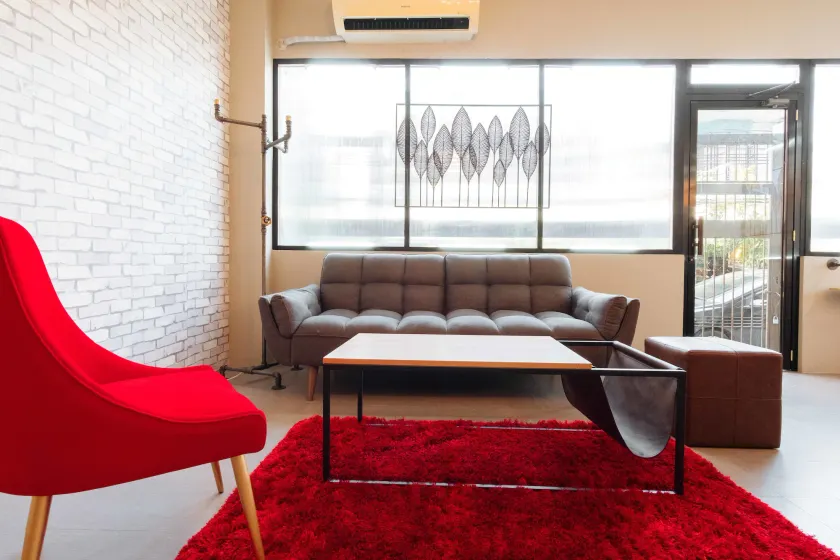 RedDoorz Plus near Osmena Highway 2 - Quarantine Hotel - Image 1