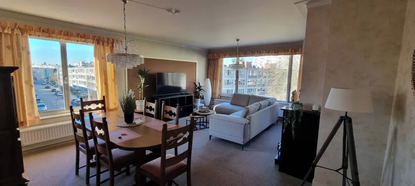 Superb Flat 3 Bedrooms Private Parking - Image 1
