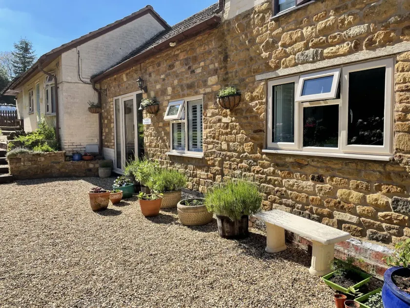 Gable Cottage - Image 1