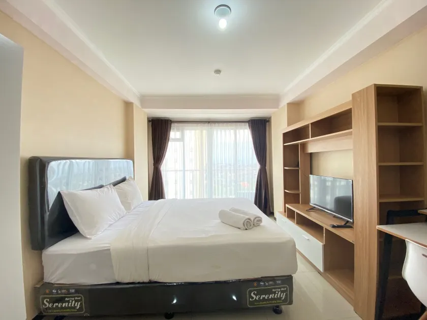 Sunnyside Studio Room at Apartment Gateway Pasteur near Exit Toll Pasteur By Travelio - Zimmer