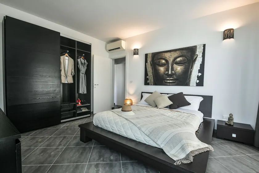 Hypogeum Suites & Apartments - Image 1