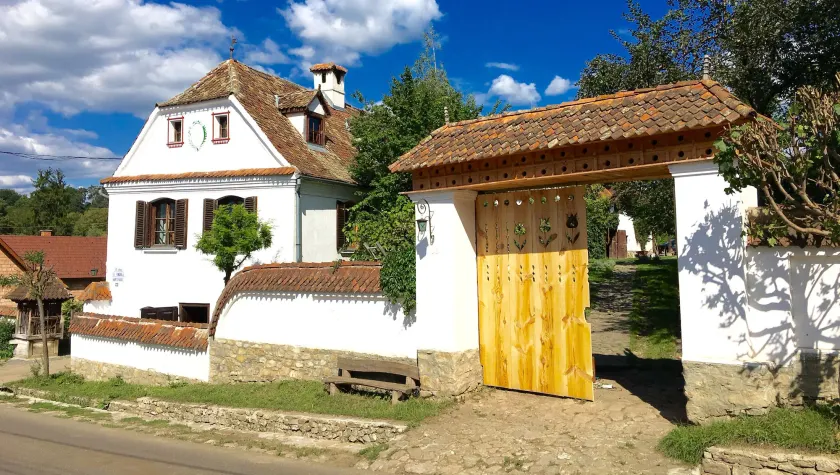 Count Kálnoky's Transylvanian Guesthouses - Image 1