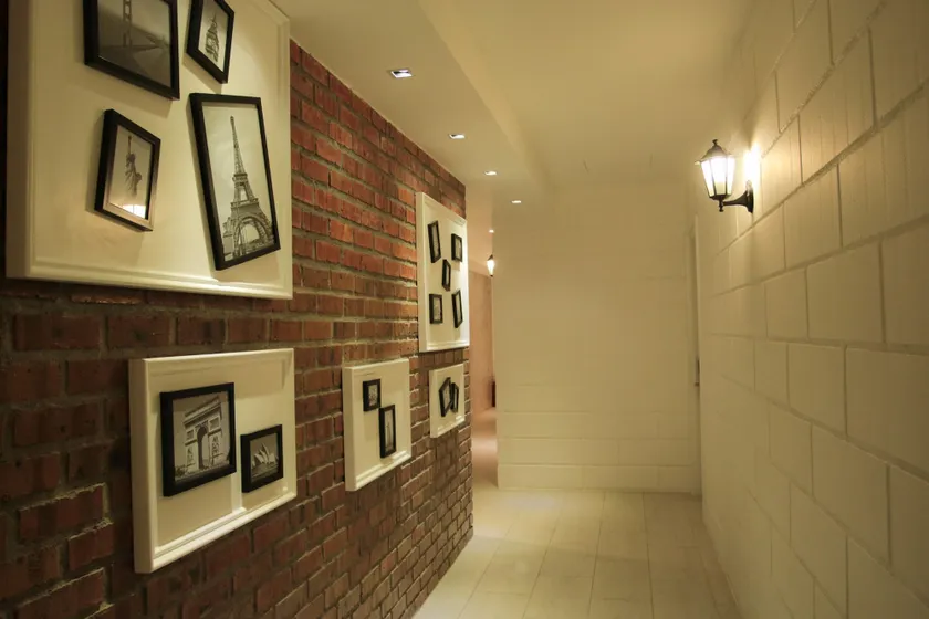 Just In Hotel - Image 1