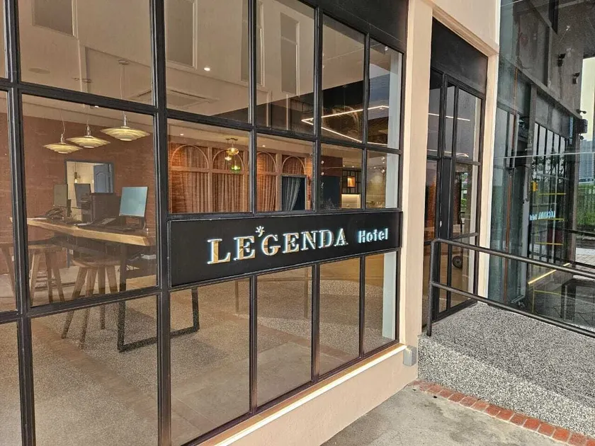Le'genda Hotel - Image 1