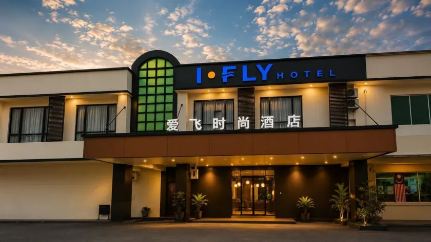 I Fly Hotel BSI - Image 1