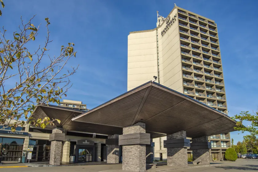 Sandman Signature Vancouver Airport Hotel & Resort - Image 1