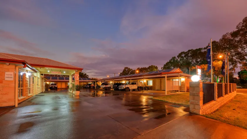 Chinchilla White Gums Motor Inn - Image 1