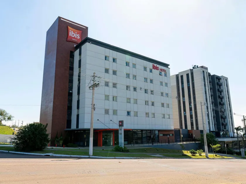 ibis Guaiba - Image 1