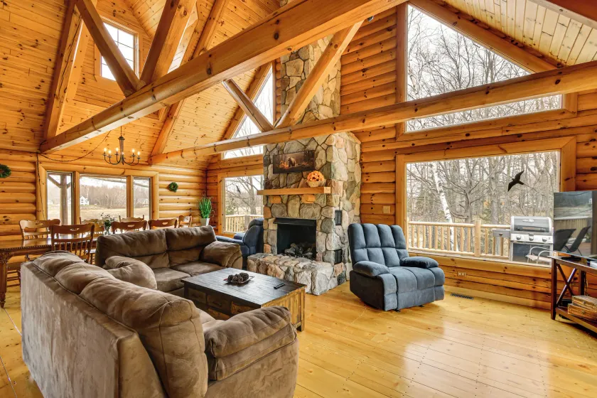 Group Fun on Tittabawassee River! Large Log Cabin - Image 1