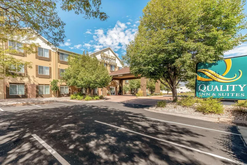 Quality Inn & Suites University Fort Collins - Image 1