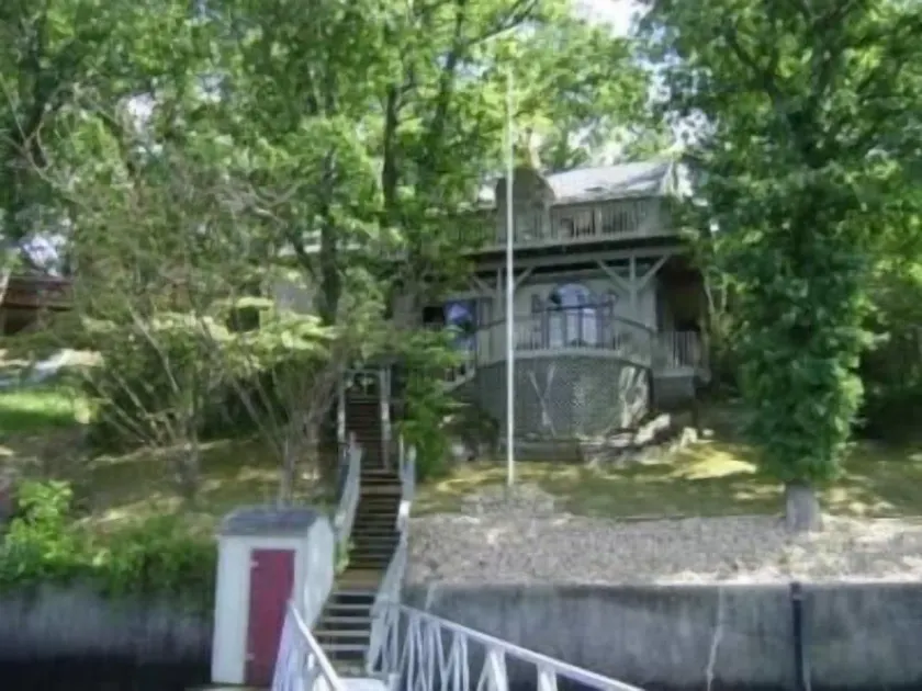 Cozy Digs Lake Lodge w/ 2 Decks, Game Room, Private Dock & Boat Slip - Image 1