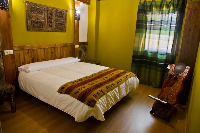 Hotel Plaza - Image 1