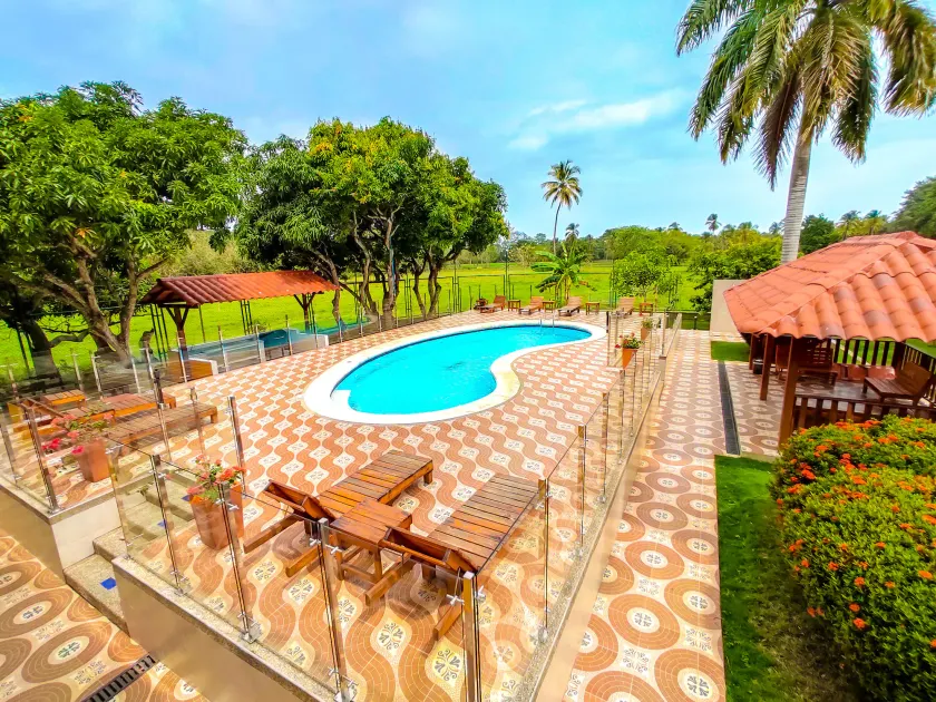 Senderos del Mar, Hotel con AC, Piscina, cerca de Tayrona - Image 1