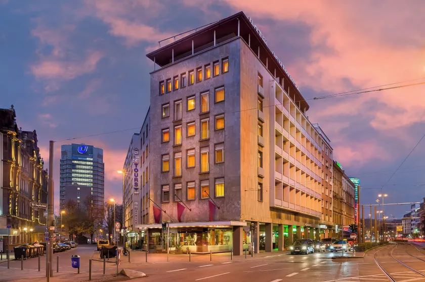 Hotel Continental Frankfurt - Image 1