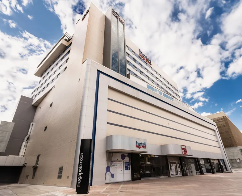 Hotel Mega Polo - Image 1