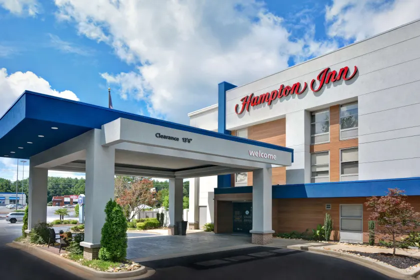Hampton Inn Greenwood - Image 1