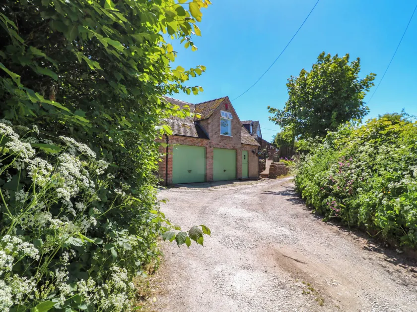 Roston Retreat - Image 1