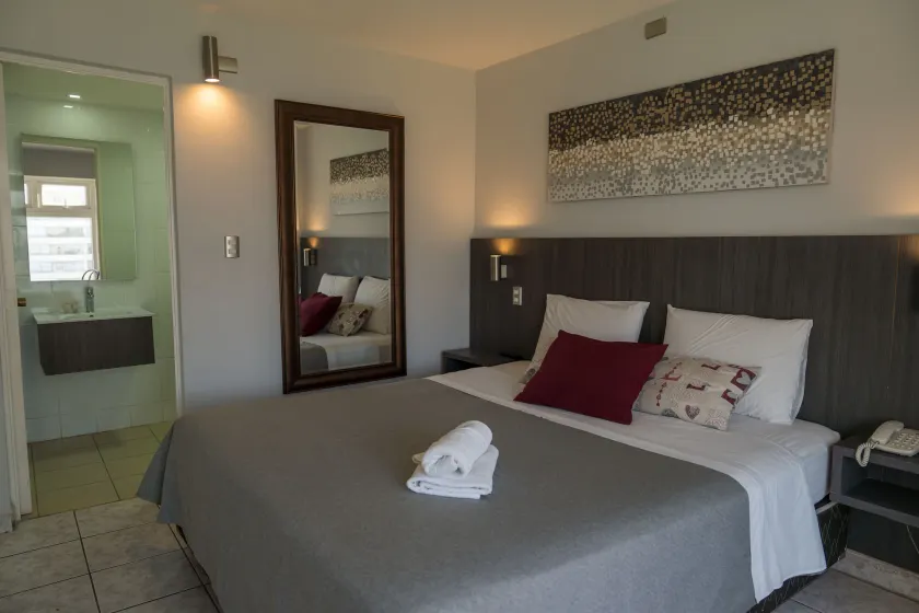 Red Hotel Centric Santiago - Image 1