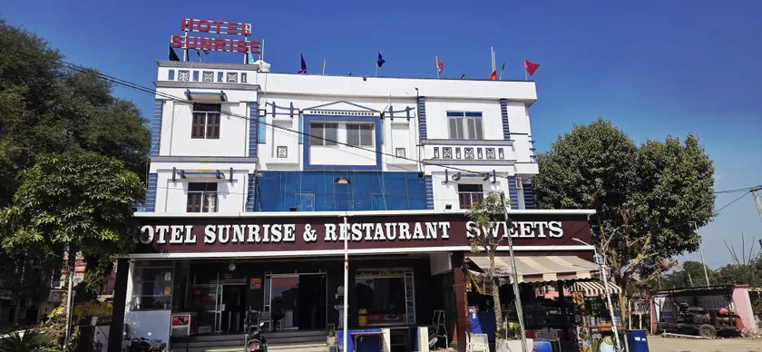 Sunrise Hotel & Restaurant - Image 1