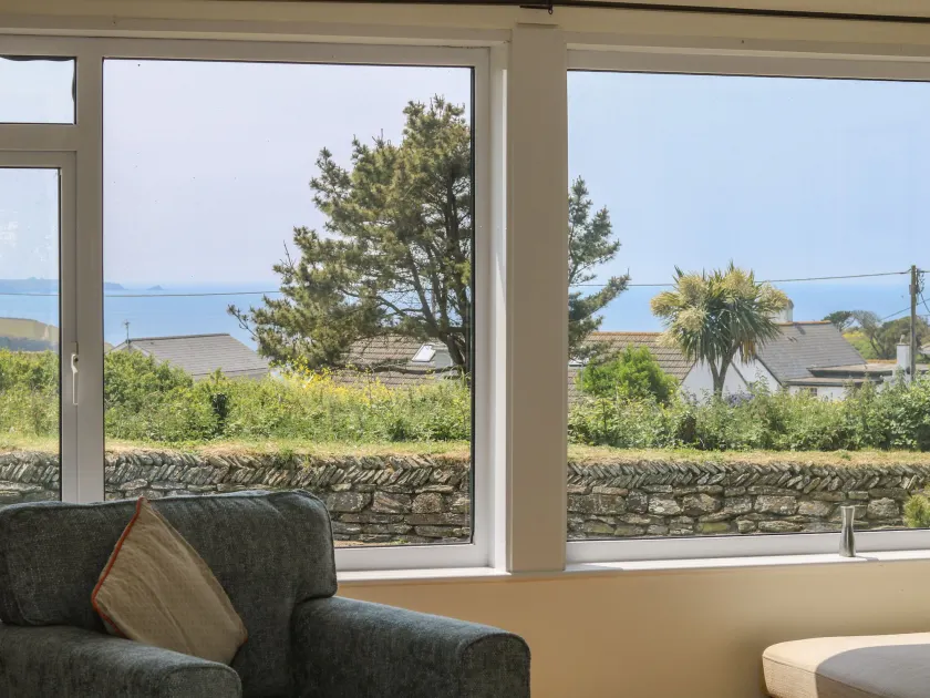 Seaport Lodge - Image 1