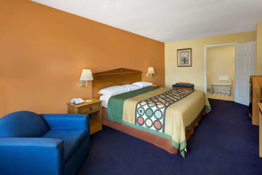 Super 8 by Wyndham Breaux Bridge - Image 1